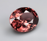 Чистейший красновато-оранжевый циркон 3,89 карата