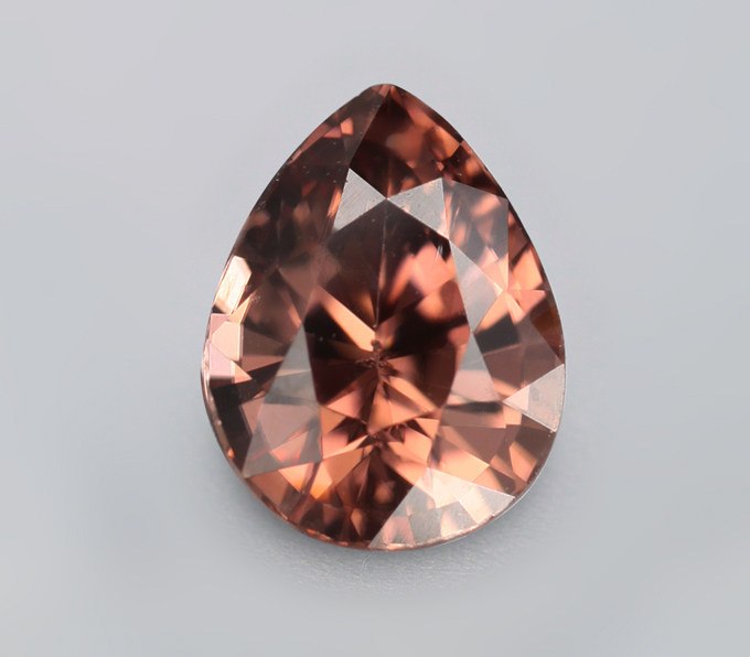 Оранжевый циркон высокой чистоты 2,91 карата