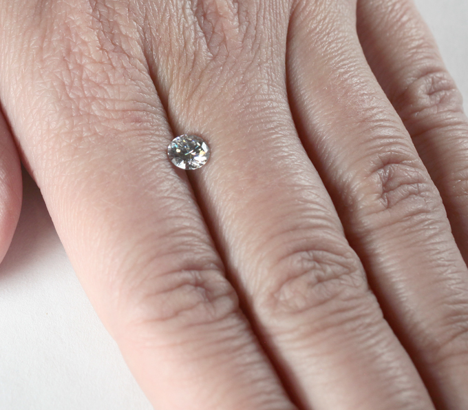 Топовая огранка! Бесцветный муассанит 0,76 карата