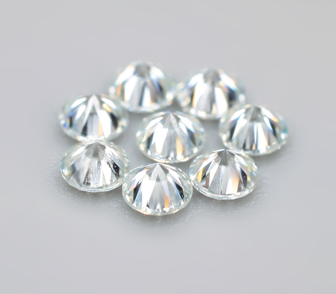 Топовая огранка! Набор из 8 бесцветных муассанитов 0,49 карата