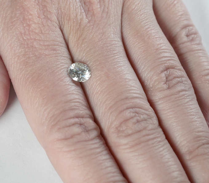 Топовая огранка! Бесцветный муассанит 1,42 карата