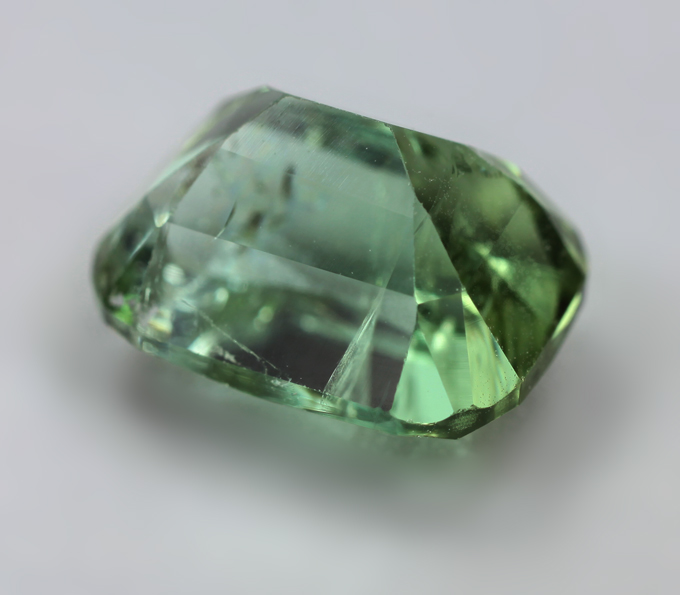 Полихромный турмалин 4,19 карата