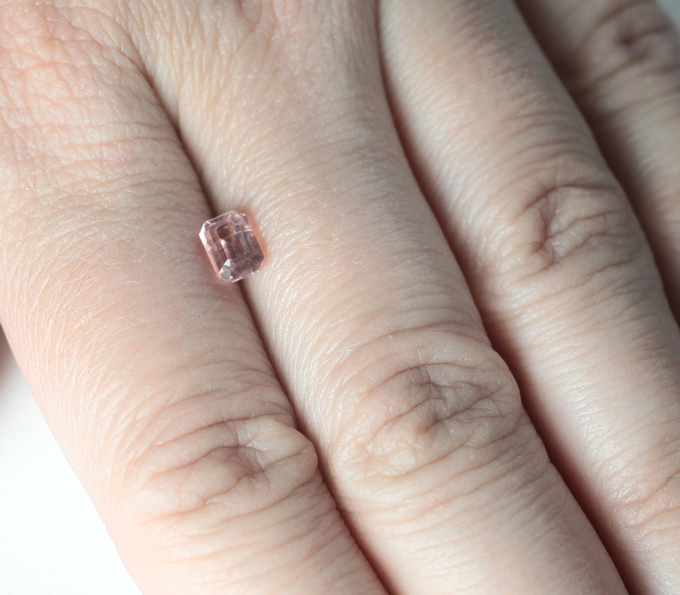 Розовый турмалин 0,94 карата