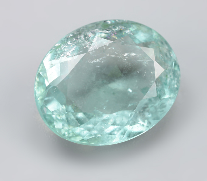 Редкий крупный голубой турмалин высокой чистоты 5,88 карата