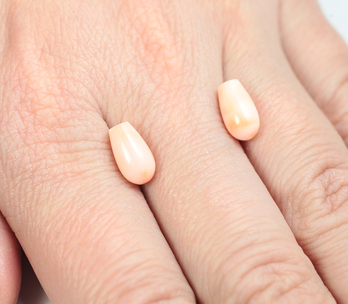 Пара solid кораллов 4,83 карата