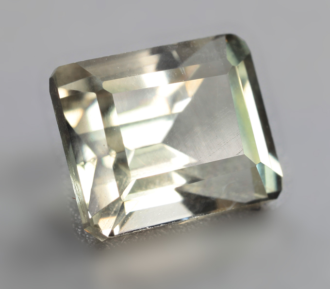 Орегонский солнечный камень высокой чистоты 1,64 карата