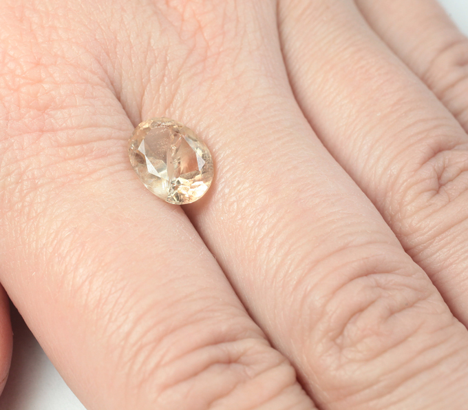 Орегонский солнечный камень 2,94 карата! Эффект Шиллера