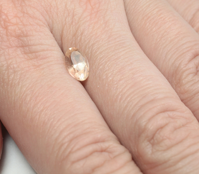 Орегонский солнечный камень 1,26 карата! Эффект Шиллера