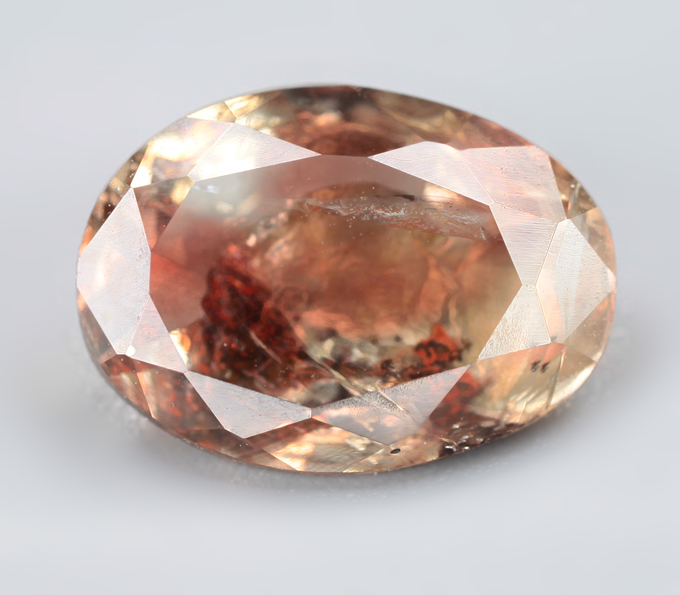 Орегонский солнечный камень 2,23 карата