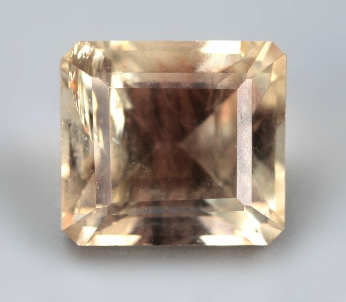 Орегонский солнечный камень 2,5 карата