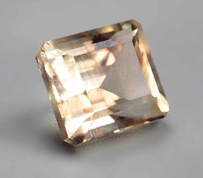 Орегонский солнечный камень 2,5 карата