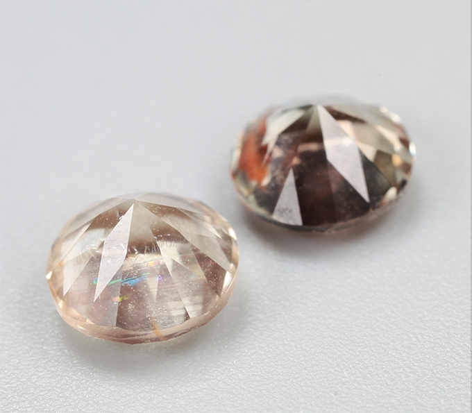 Пара орегонских солнечных камней 1,63 карата! Эффект Шиллера