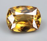 Зеленовато-желтый сфен 1,05 карата