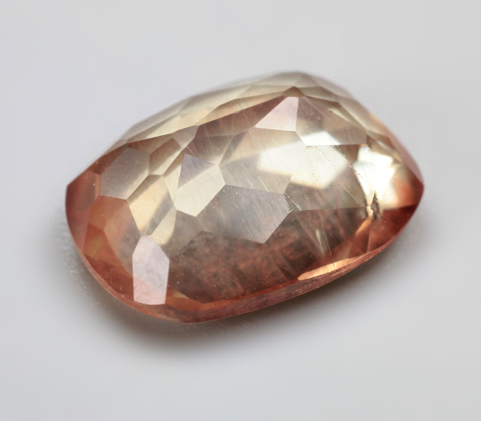 Андезин высокой чистоты 2,56 карата