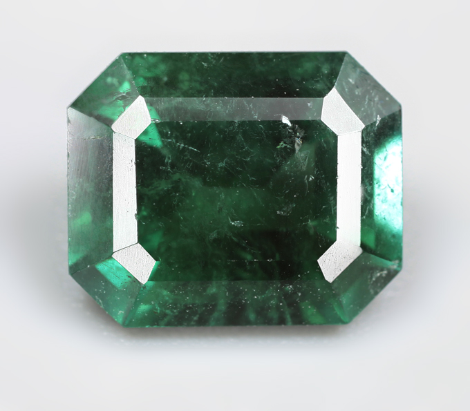 Изумрудно-зеленый турмалин 1,74 карата