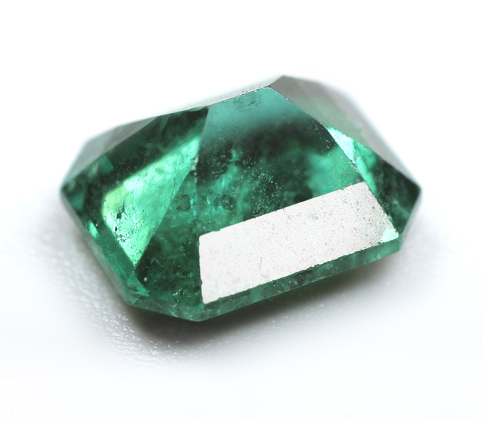 Изумрудно-зеленый турмалин 1,74 карата