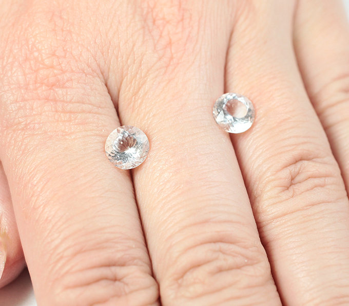 Редкая пара поллуцитов 2,83 карата