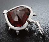 Кулон с насыщенно-красным пиропом гранатом 4,57 карата Золото