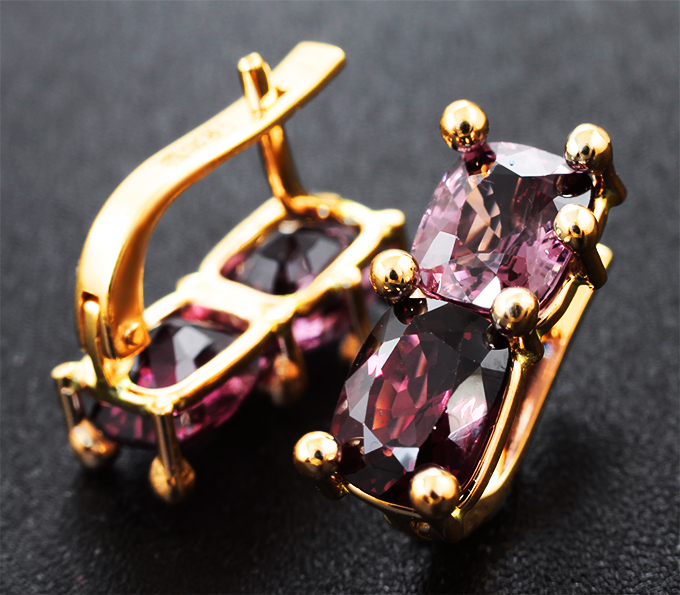 Серьги со шпинелями 5,01 карата