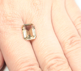 Желтый скаполит со сменой цвета 3,66 карата