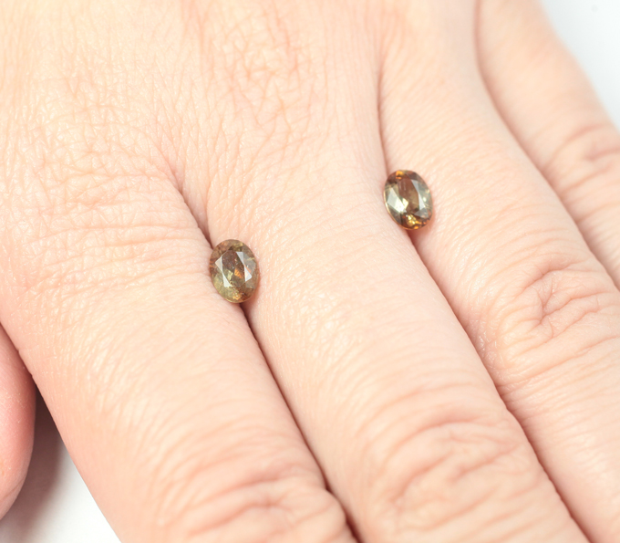 Пара андалузитов 1,18 карата