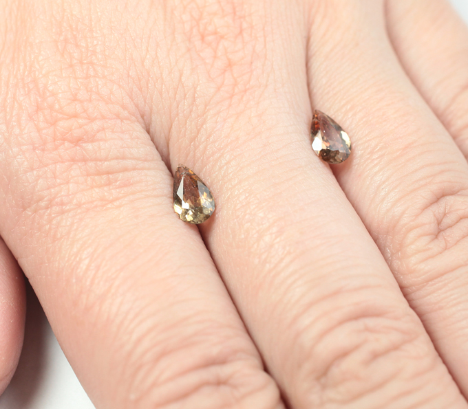 Пара андалузитов 1,33 карата