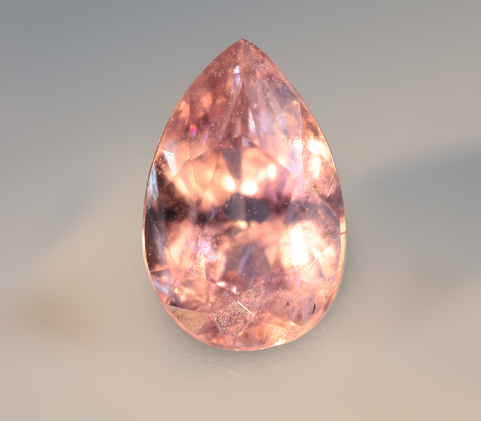 Зултанит 0,96 карата