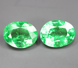 Редкая пара неоново-зеленых цаворитов 2,52 карата