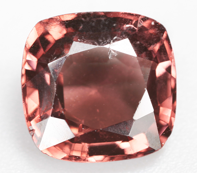 Красновато-оранжевая шпинель 2,04 карата