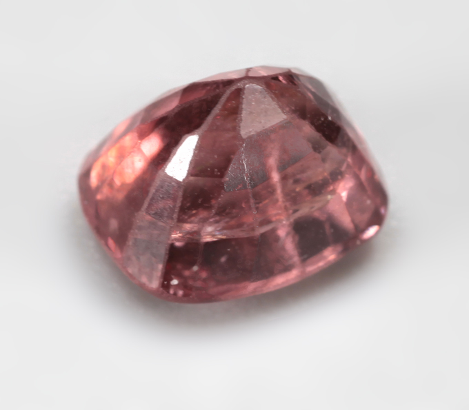 Оранжевая шпинель 1,34 карата