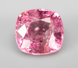 "Неоновая" розовая шпинель 1,35 карата