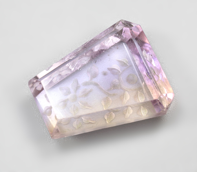 Аметрин авторской огранки 15,97 карата