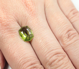 Яркий перидот 3,51 карата