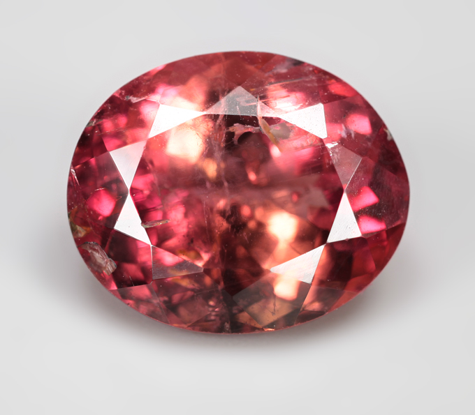 Полихромный турмалин 5,39 карата