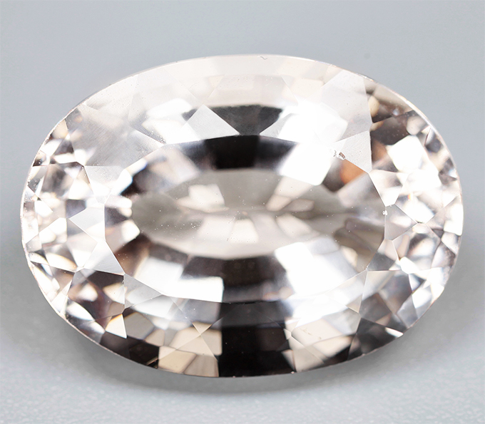 Крупный морганит высокой чистоты 7,81 карата