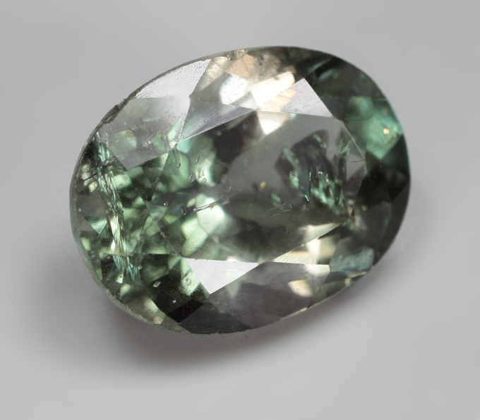 Голубовато-зеленый турмалин 4,39 карата