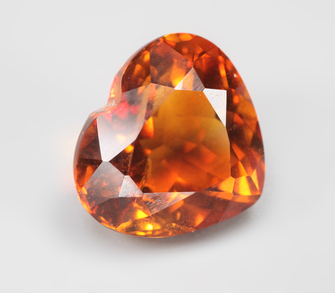 Цитрин мадейра эффектной огранки 2,93 карата