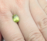Желтовато-зеленый сфен 2,58 карата