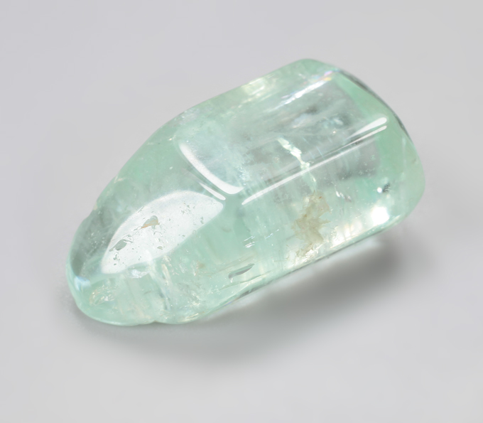 Уральский голубовато-зеленый берилл 22,39 карата