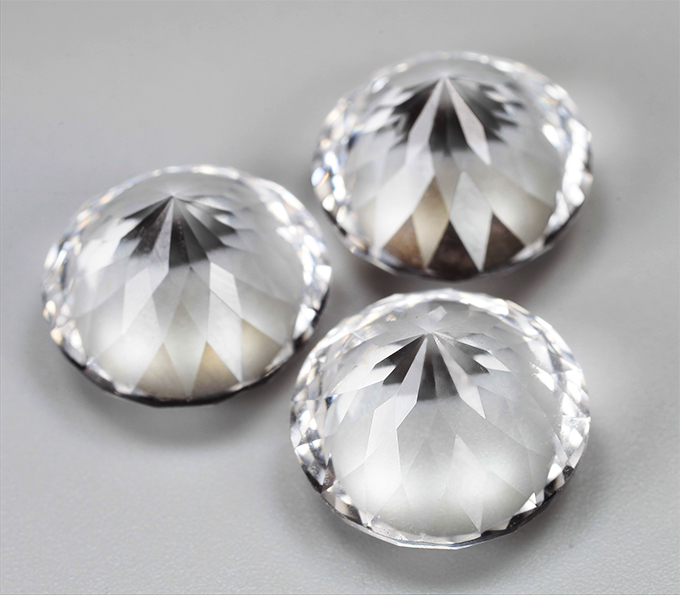 Набор чистейшего бесцветного кварца португальской огранки 33,4 карата