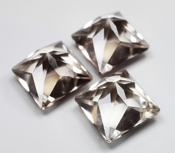 Набор чистейшего дымчатого кварца португальской огранки 31,4 карата