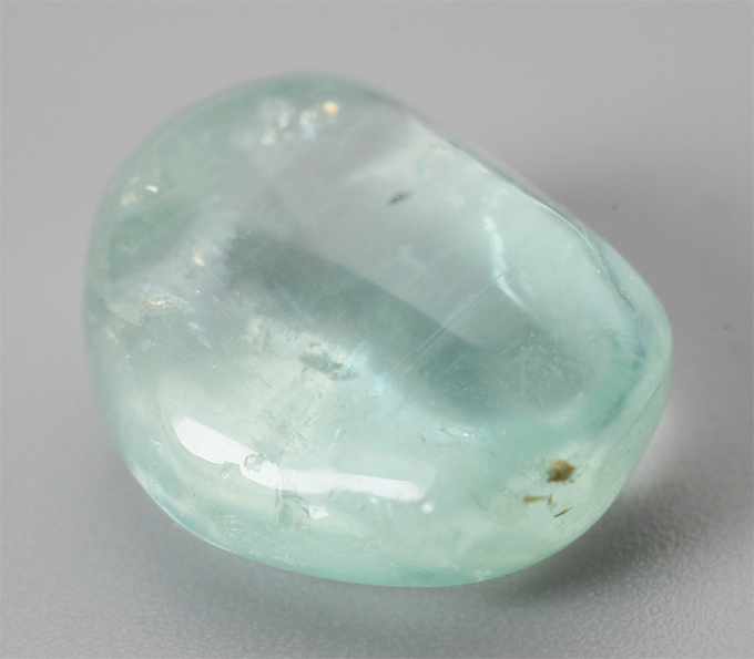 Уральский голубовато-зеленый берилл 8,01 карата