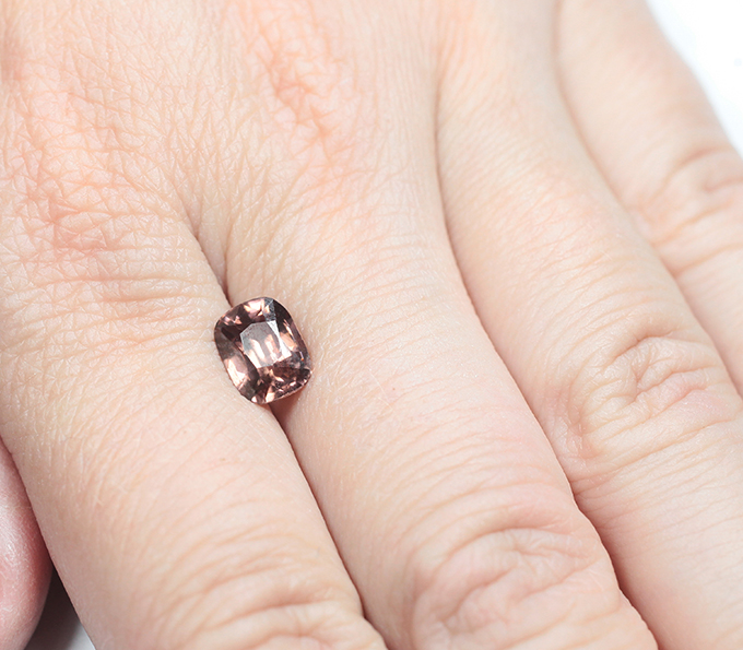 Чистейший падпараджа циркон 2,98 карата