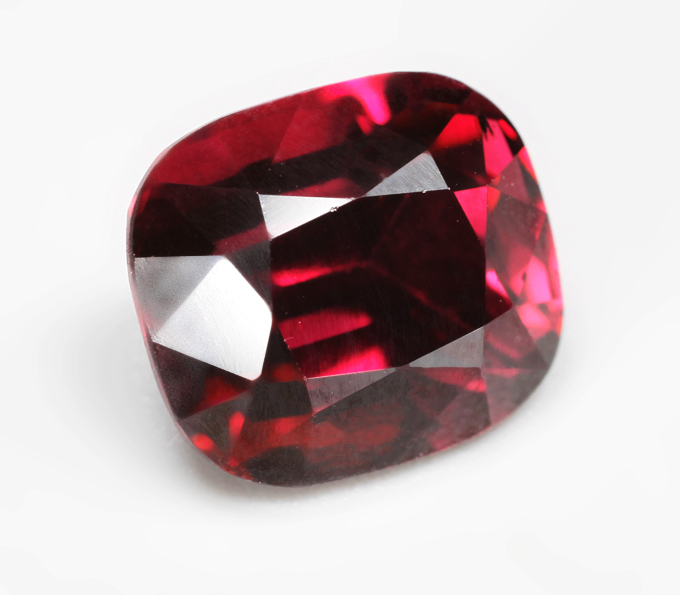 Чистейший умбалит гранат 4,46 карата