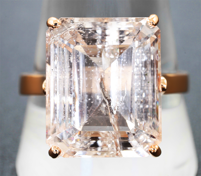 Кольцо с морганитом 14,31 карата