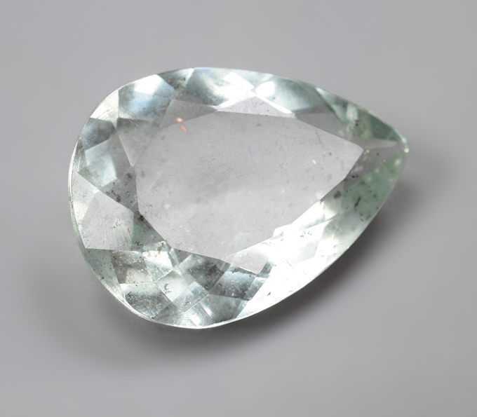 Голубовато-зеленый берилл 3,79 карата