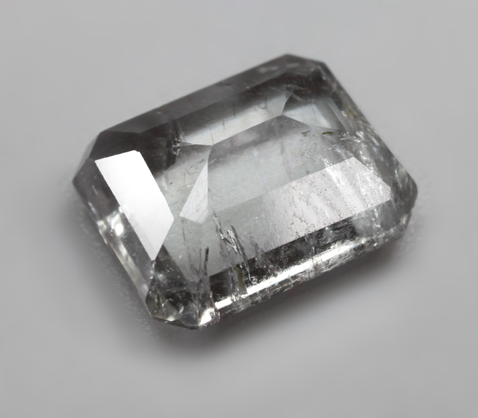 Голубовато-зеленый турмалин 3,82 карата