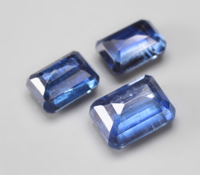 Набор из 3 васильковых кианитов 5,35 карата