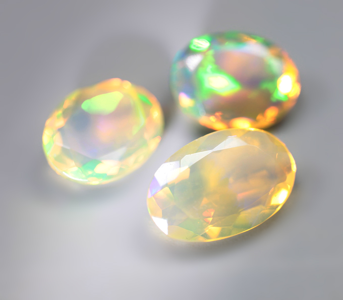 Набор из 3 ограненных эфиопских опалов 3,15 карата