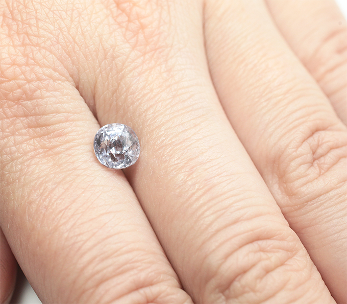 Стальная шпинель 2,13 карата